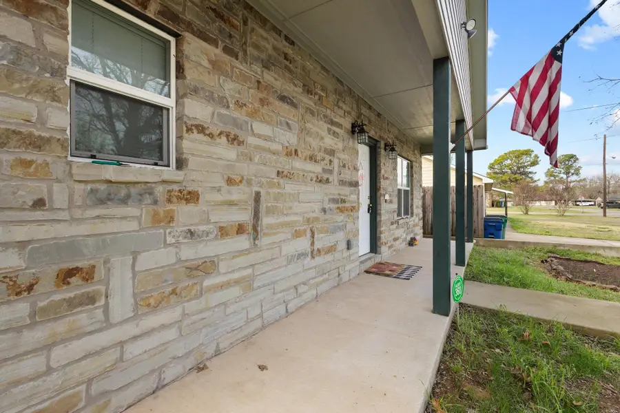 105 William Street, Pottsboro, TX 75076 - #2