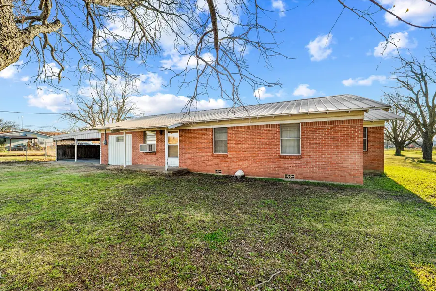 508 Fannin Street, Millsap, TX 76066 - #3