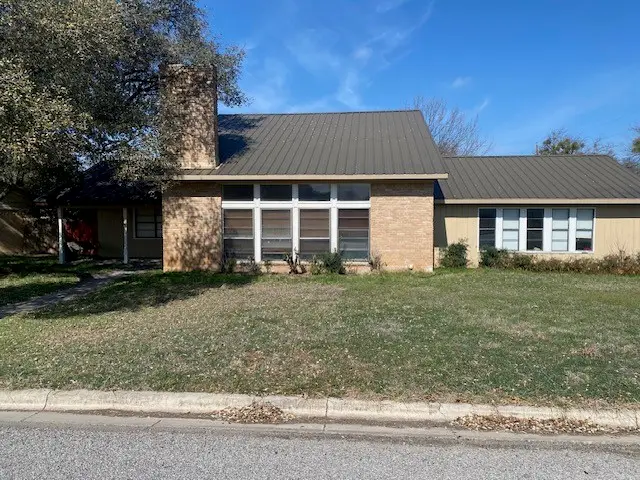 1303 Southgate Drive, Brownwood, TX 76801 - #2