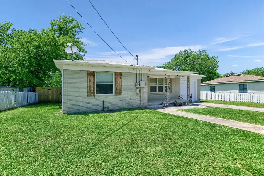 103 Tipton Street, Whitesboro, TX 76273 - #2