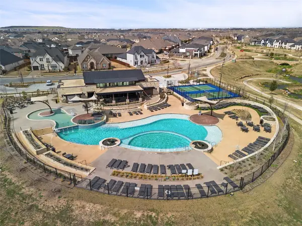 4525 English Maple Drive, Arlington, TX 76005