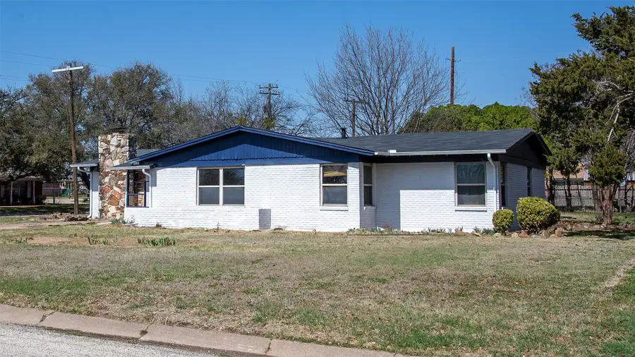 1116 W Howard, Olney, TX 76374 - #3