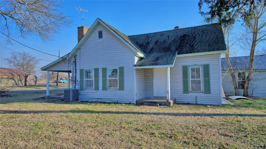 404 S Hall Street, Montague, TX 76251 - #2