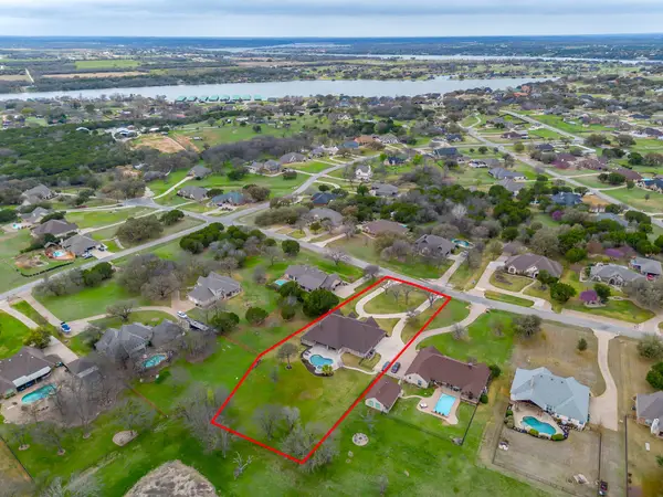 2216 Wood Duck Lane, Granbury, TX 76049