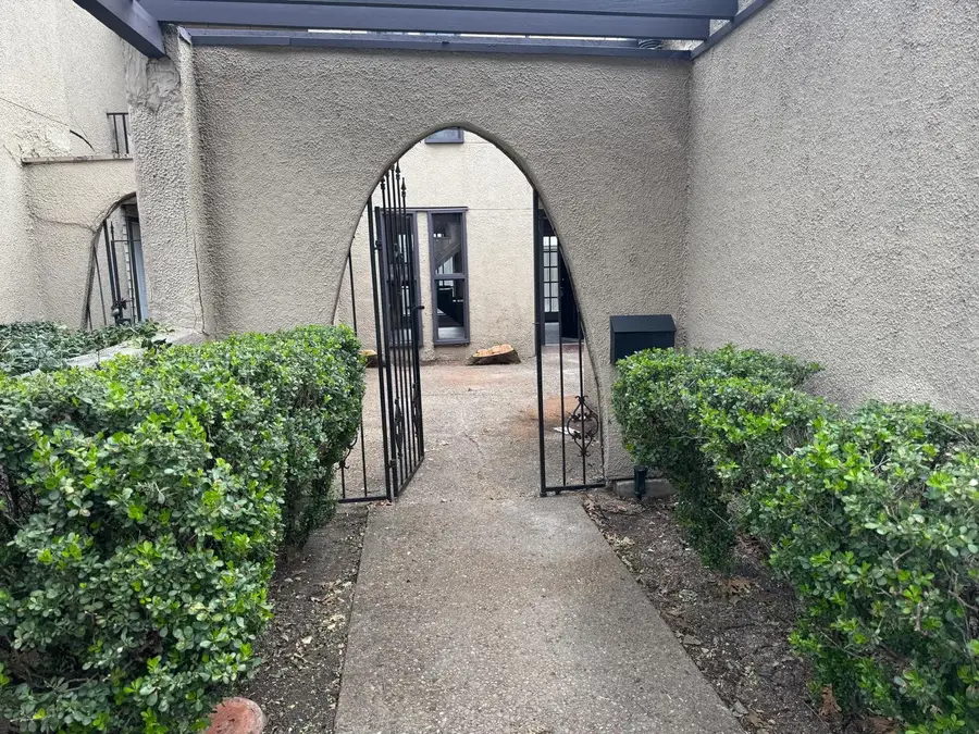 10450 Las Brisas Drive, Dallas, TX 75243 - #2