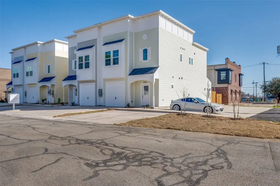 104 Market Street, Lake Dallas, TX 75065 - #2