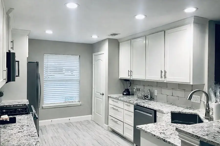 12106 Ridgefair Place, Farmers Branch, TX 75234 - #3