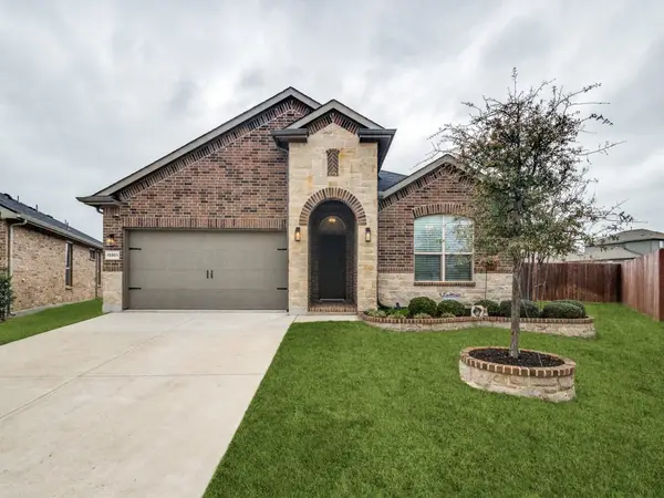 15901 Tottenhall Pass, Fort Worth, TX 76247