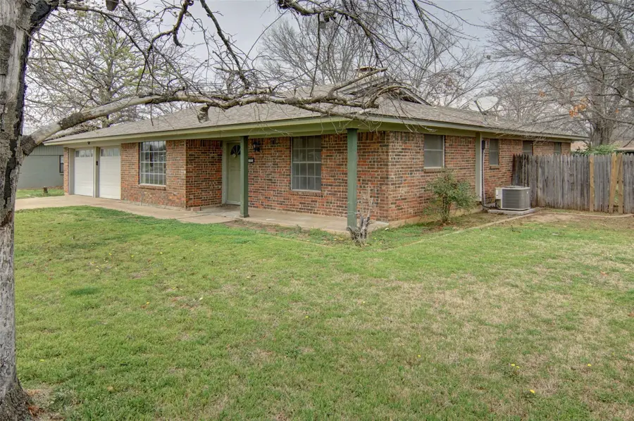 1703 Lamar Street, Mineral Wells, TX 76067 - #3