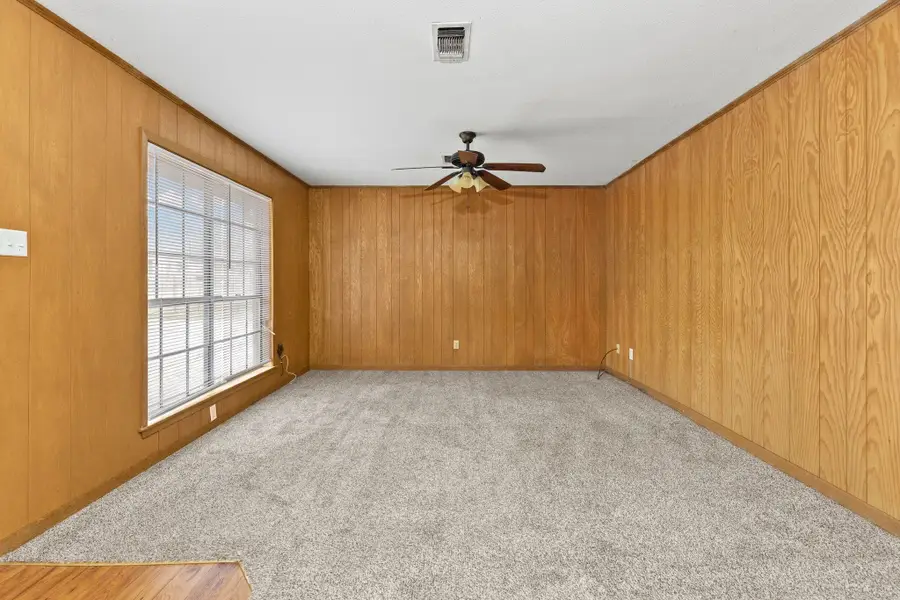 704 S Manson Street, Wolfe City, TX 75496 - #2