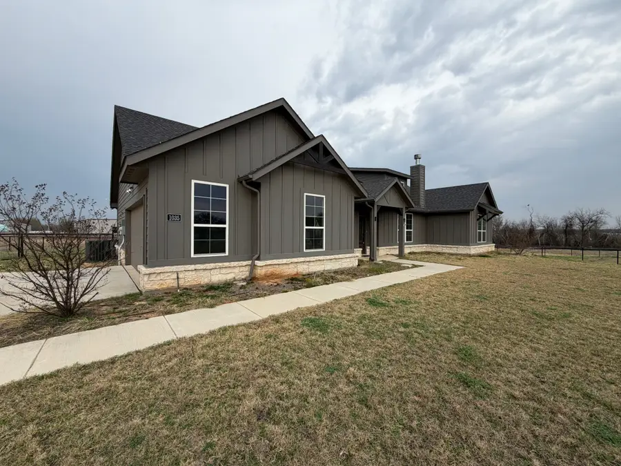 1035 Northern Oaks Court, Springtown, TX 76082 - #2