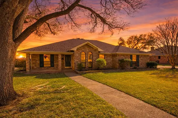 1216 Dendron Drive, Hewitt, TX 76643