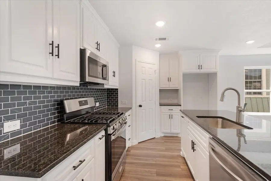 801 S Walnut, Sherman, TX 75090 - #3