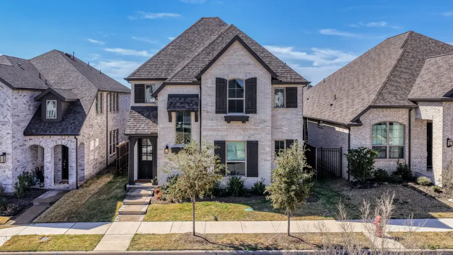 913 Gilbreath Avenue, Crowley, TX 76036 - #2