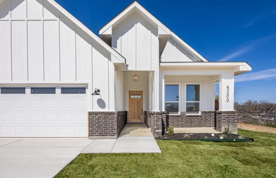 5200 Helmick Avenue, Fort Worth, TX 76107 - #2