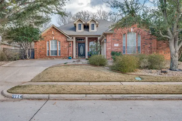 2114 Oakcrest Court, Corinth, TX 76210