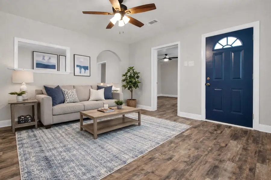 905 N Raymond Polk Sr Memorial Drive, Sherman, TX 75090 - #3