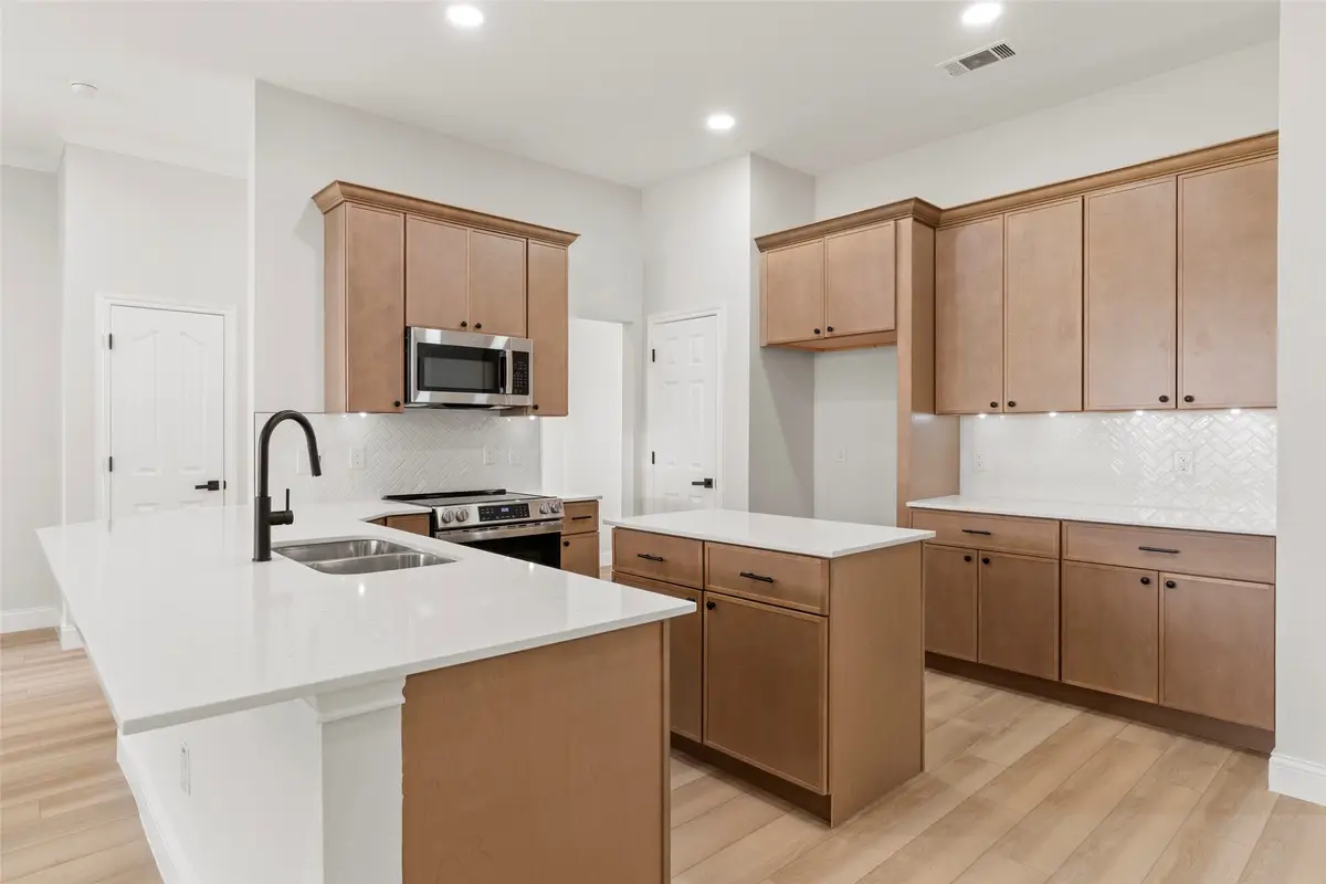 2721 Gray Rock Drive, Fort Worth, TX 76131 - #1