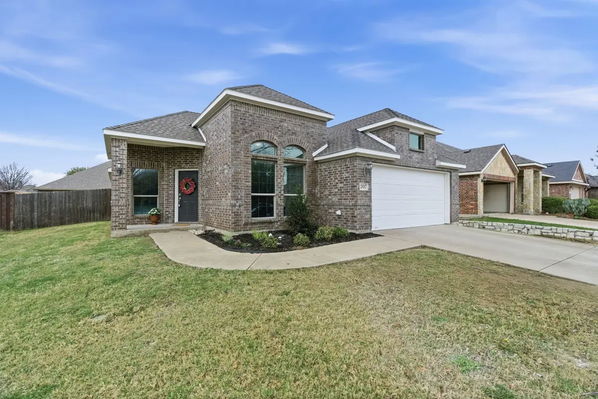 207 Old Spanish Trail, Waxahachie, TX 75167 - #1