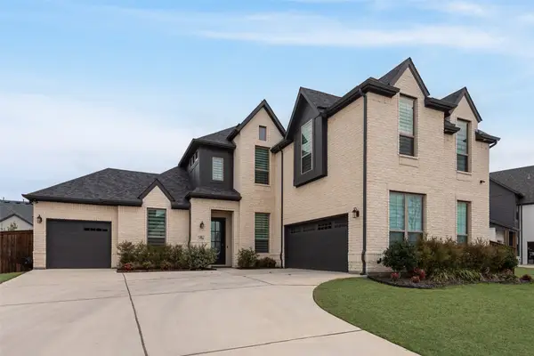 7108 Woodside Drive, Argyle, TX 76226