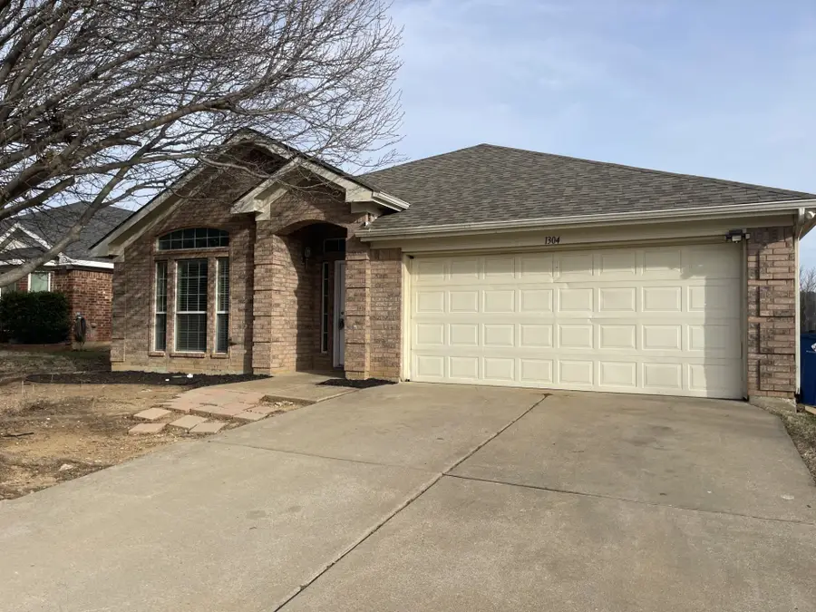 1304 Meadowbrook Lane, Crowley, TX 76036 - #2