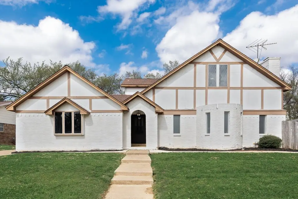 2225 Park Hill Drive, Arlington, TX 76012 - #1