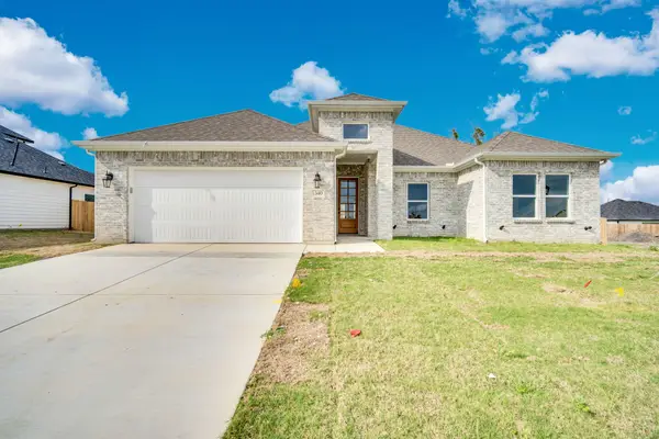 340 E Marshall Court, Palmer, TX 75152