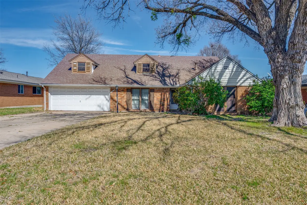 5613 Westcreek Drive, Fort Worth, TX 76133 - #1