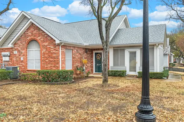 821 Cara Lane, Arlington, TX 76012