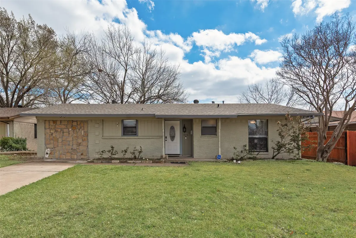 3924 Emerald Drive, Mesquite, TX 75150 - #1