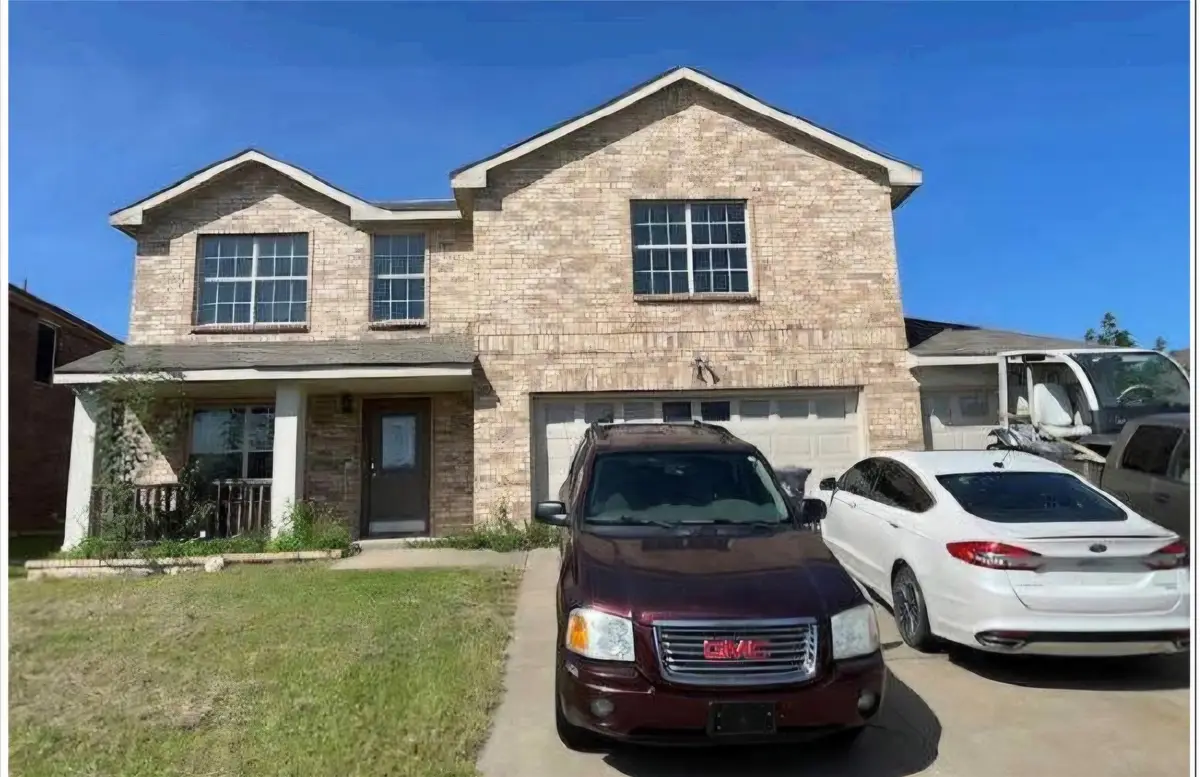 802 Dove Meadows Drive, Arlington, TX 76002 - #1