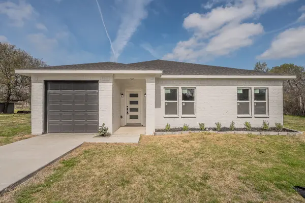 3934 Lee Street, Greenville, TX 75401