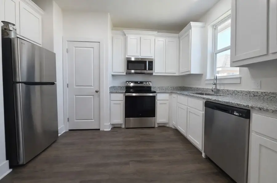 909 W Walker Street, Denison, TX 75020 - #2