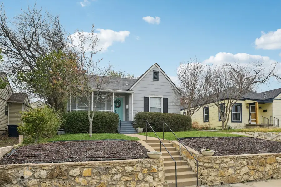 4620 Calmont Avenue, Fort Worth, TX 76107 - #2