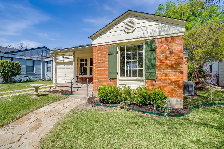 4308 Curzon Avenue, Fort Worth, TX 76107 - #2