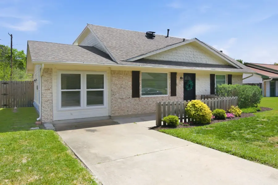 722 Cindy Drive, Cedar Hill, TX 75104 - #2