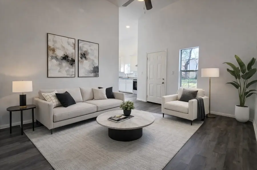 415 W 7th Street, Bonham, TX 75418 - #2