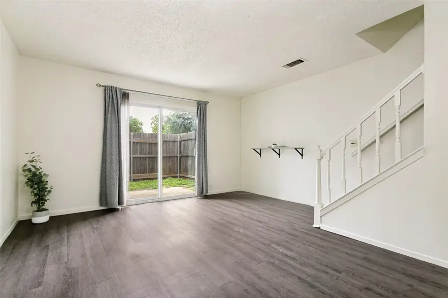 634 W Collins Street, Denton, TX 76201 - #3