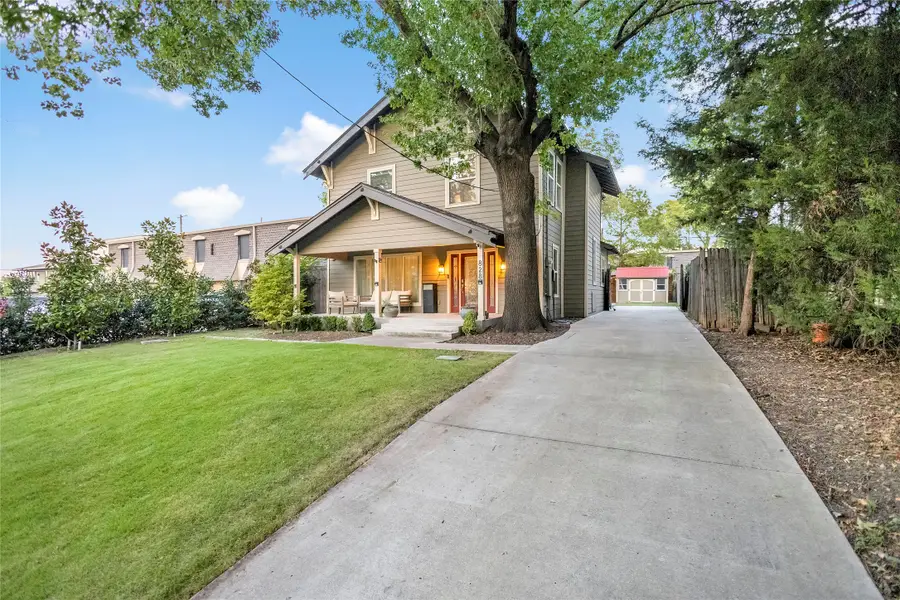 828 Elsbeth Street, Dallas, TX 75208 - #2