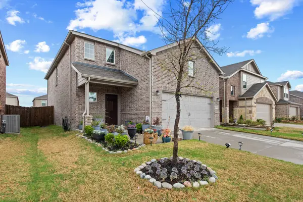 1831 Ballinger Drive, Forney, TX 75126