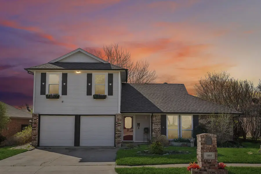 1105 Parkhill Avenue, Saginaw, TX 76179 - #2