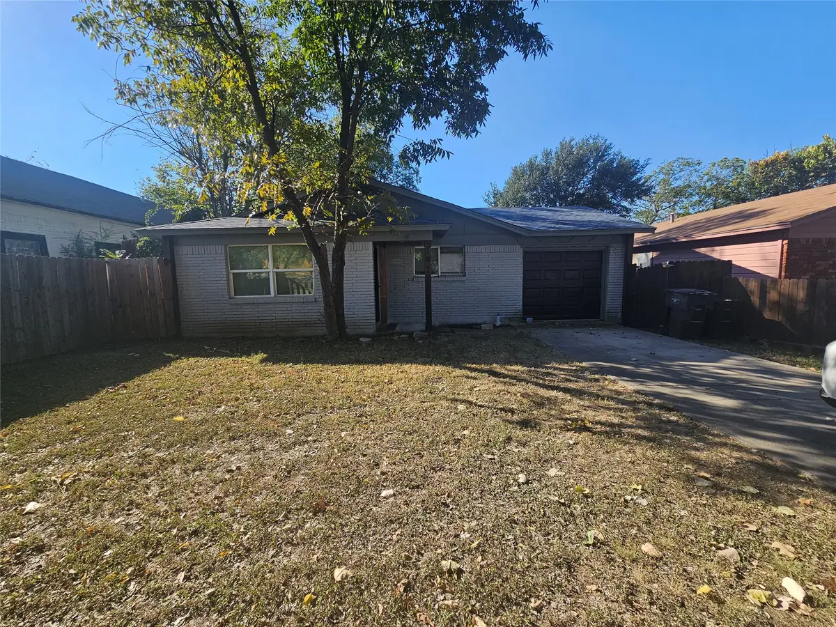 1044 E Cantey Street, Fort Worth, TX 76104 - #1