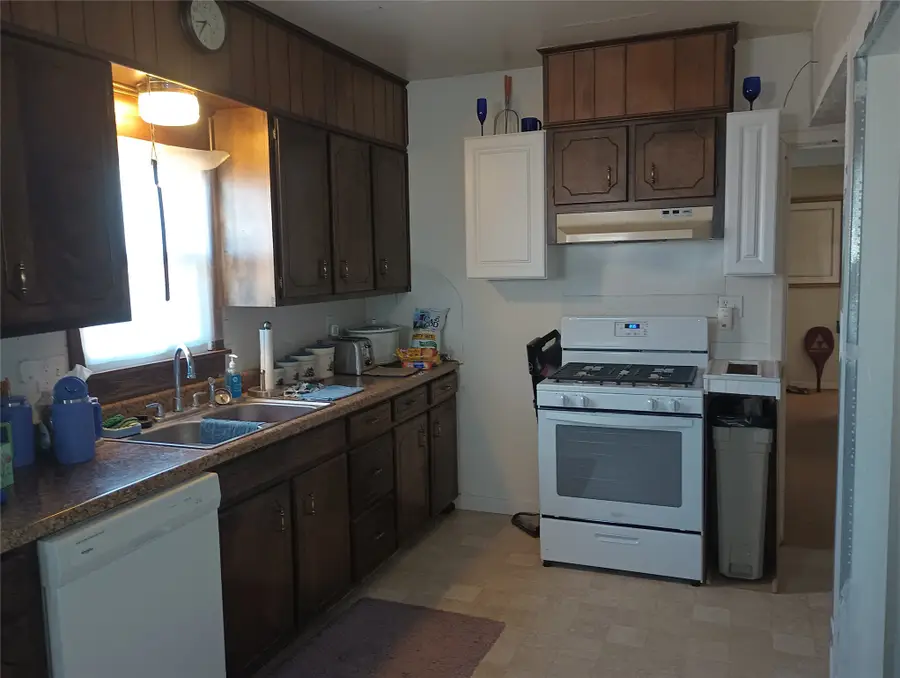 203 N 7th Street, Memphis, TX 79245 - #3