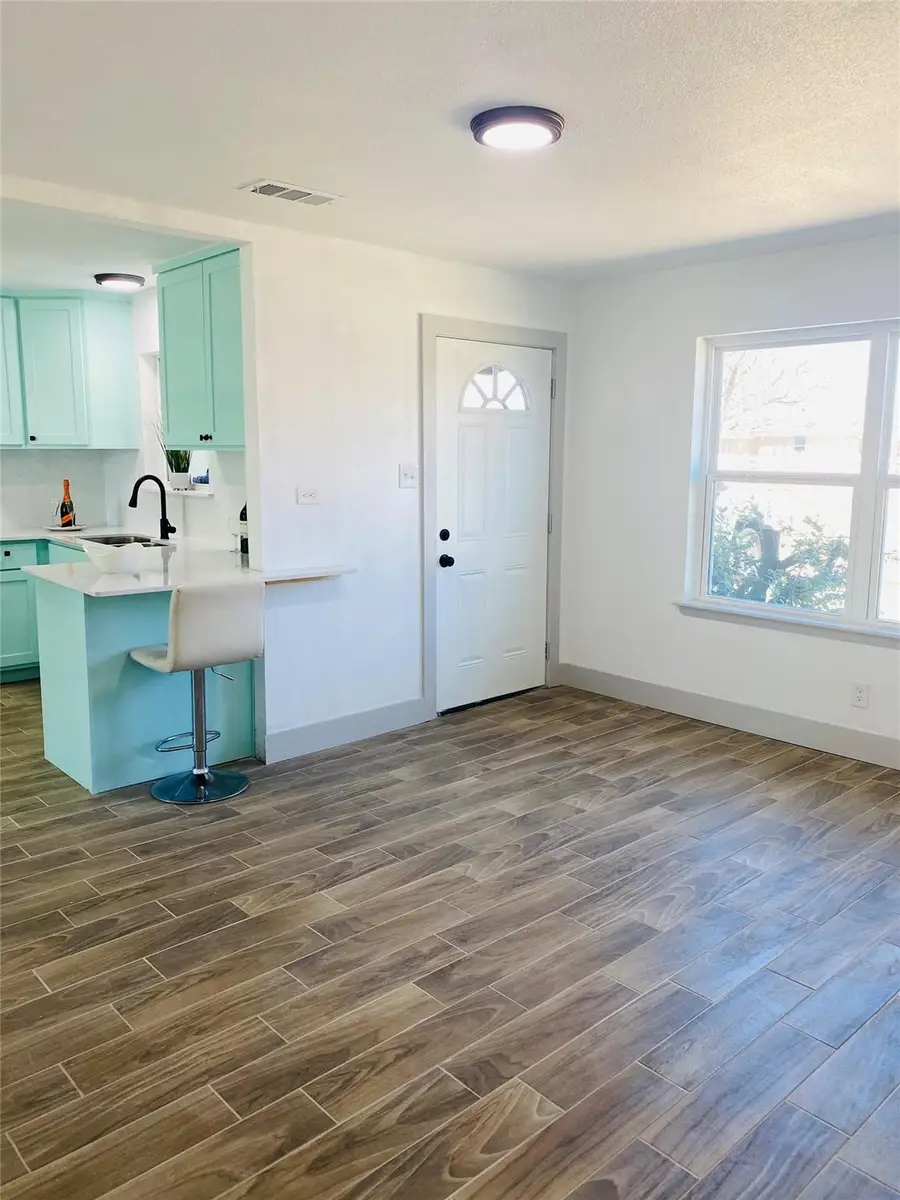 6836 Western Hills Drive, Dallas, TX 75217 - #3