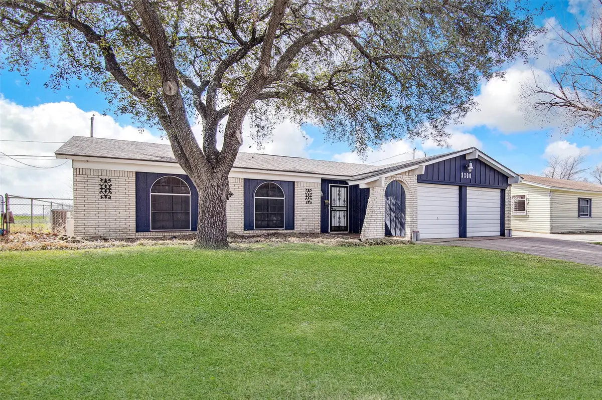 1300 Limerick Drive, Fort Worth, TX 76134 - #1