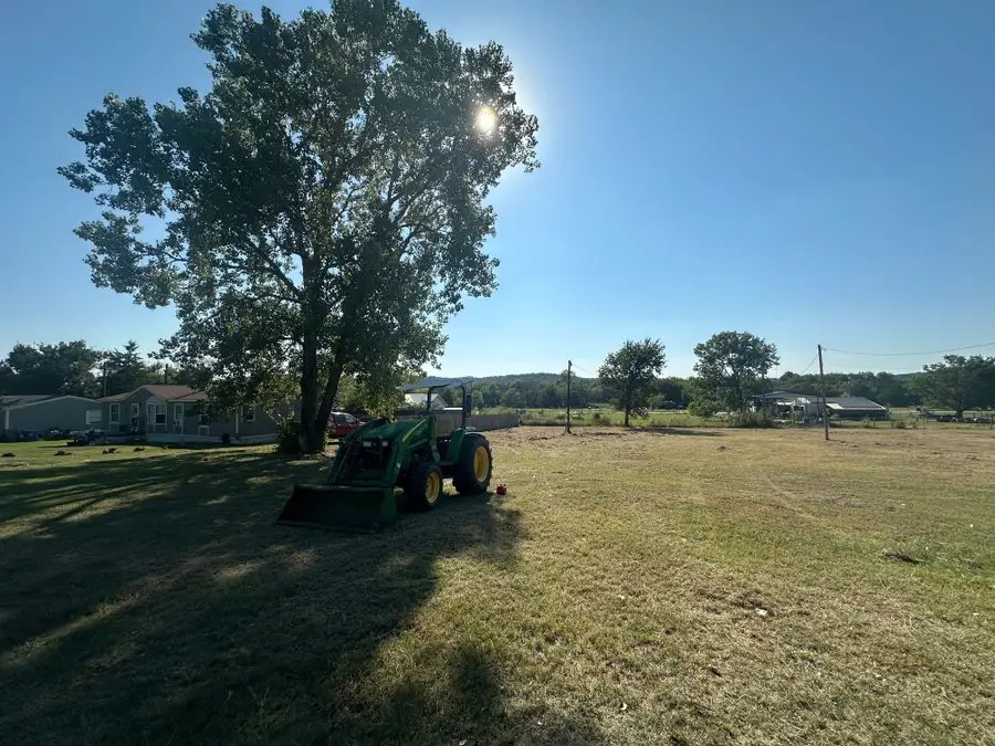 248 First Street, Oak Ridge, TX 76240 - #2