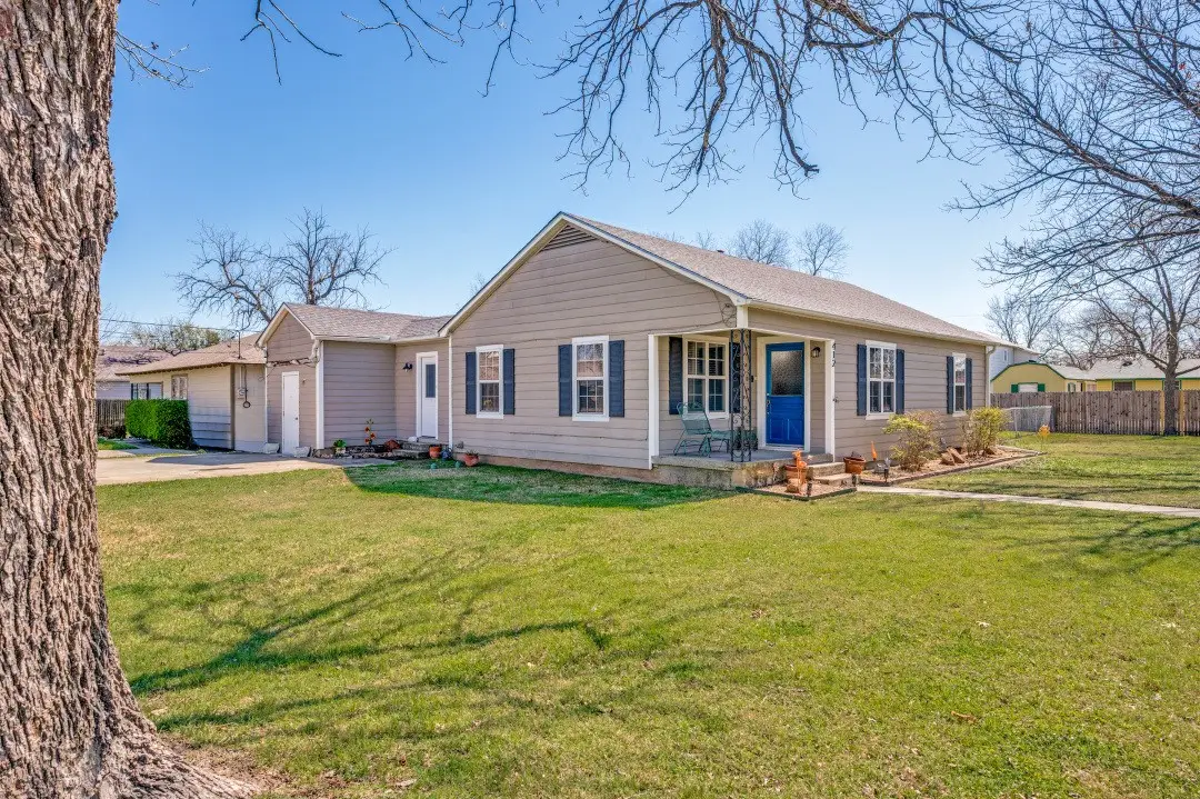 412 N 10th Street, Sanger, TX 76266 - #1