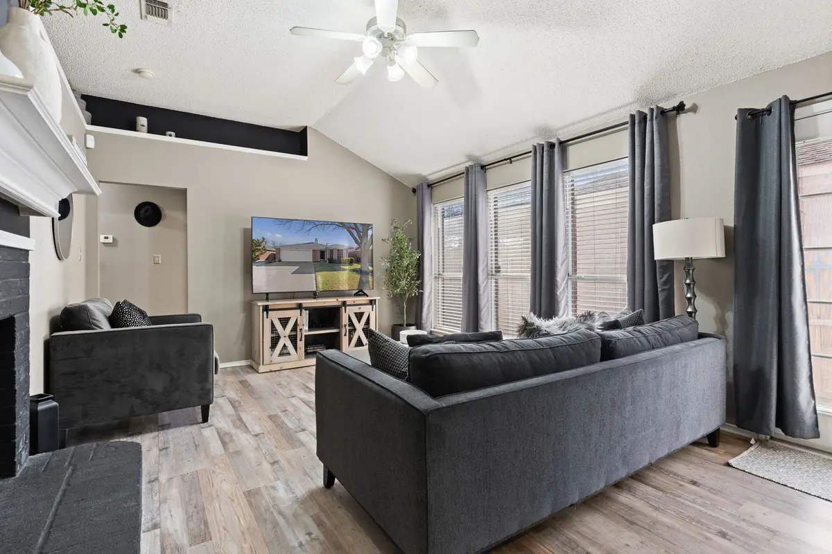 6985 Avington Way, Fort Worth, TX 76133 - #1