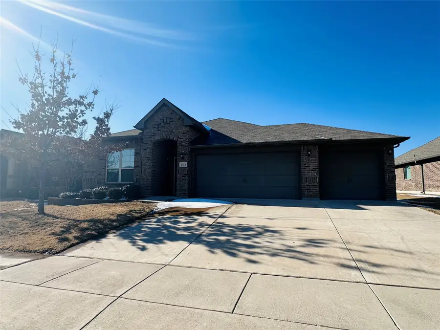 2552 Weatherford Heights Drive, Weatherford, TX 76087 - #2