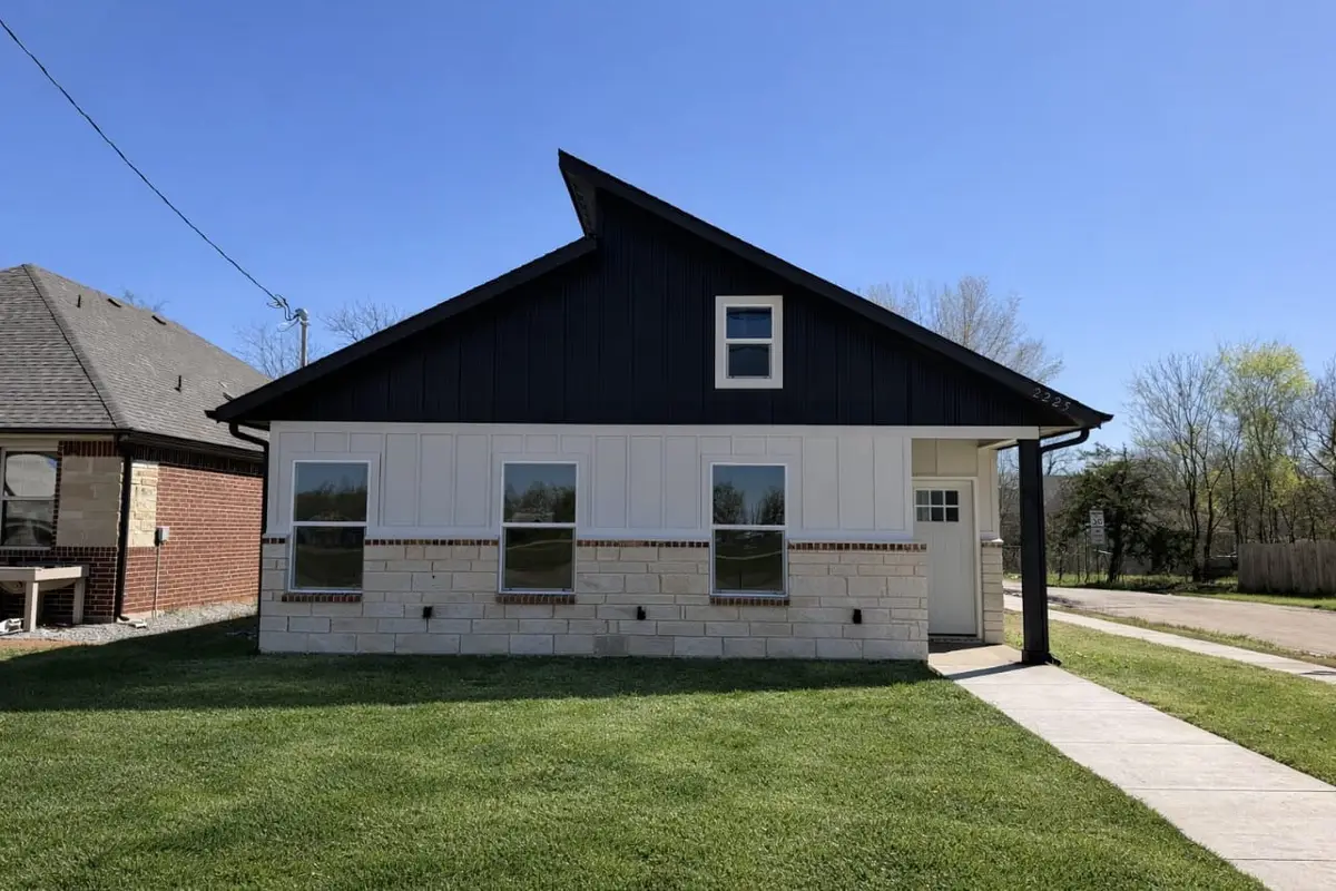 2225 College Street, Greenville, TX 75407 - #1